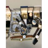 A VARIED SELECTION OF WATCHES AND JEWELLERY, INCLUDING SEKONDA, AVIA, ACCURIST, A WATERMAN PARIS