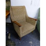 A 1970'S RETRO ARMCHAIR.