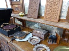 A COLUMBIA PORTABLE GRAMOPHONE, A CARVED OAK CADDY BOX, A PAIR OF PLATED COASTERS ETC.