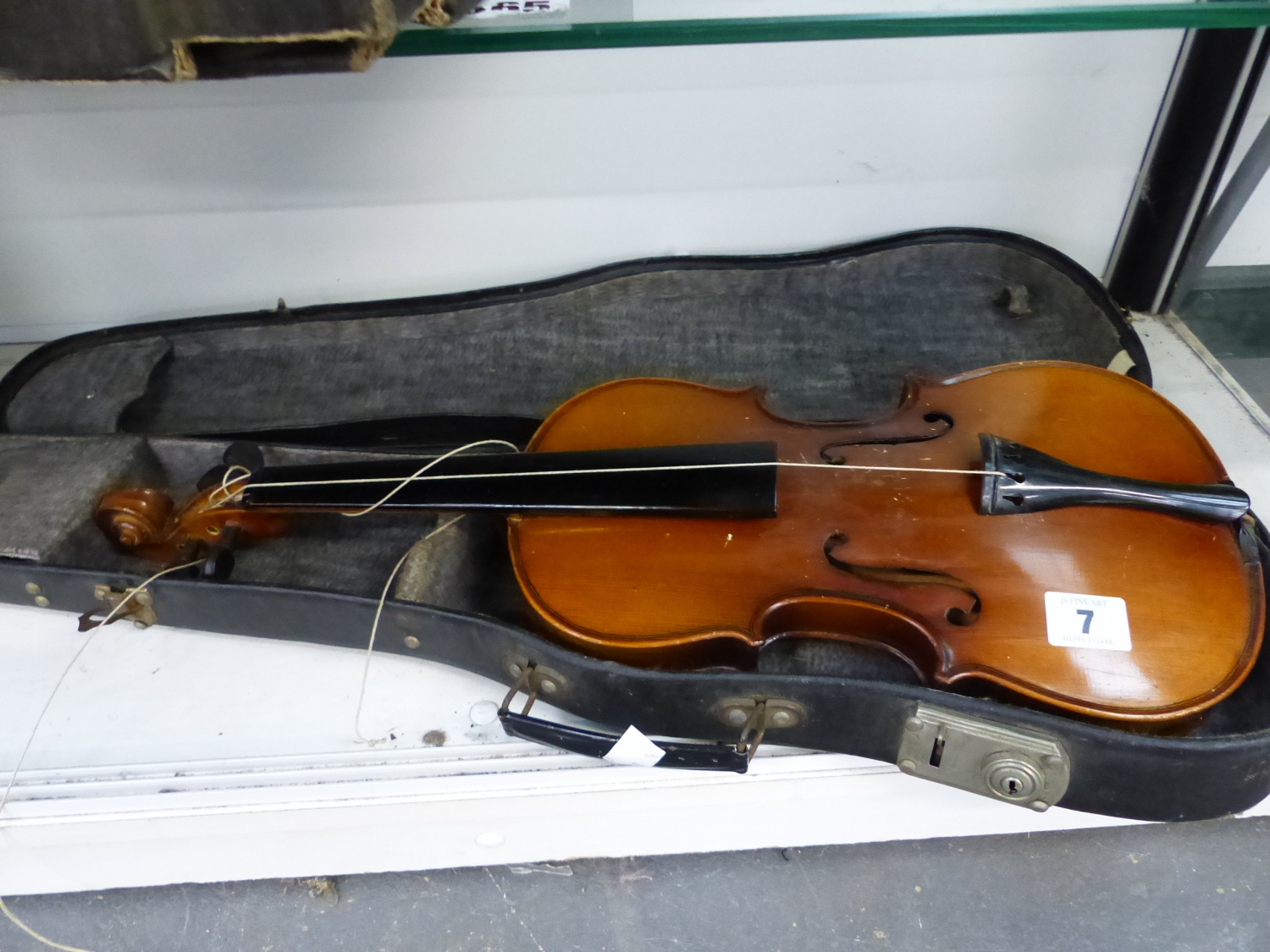 A VINTAGE UNNAMED CASED VIOLIN.