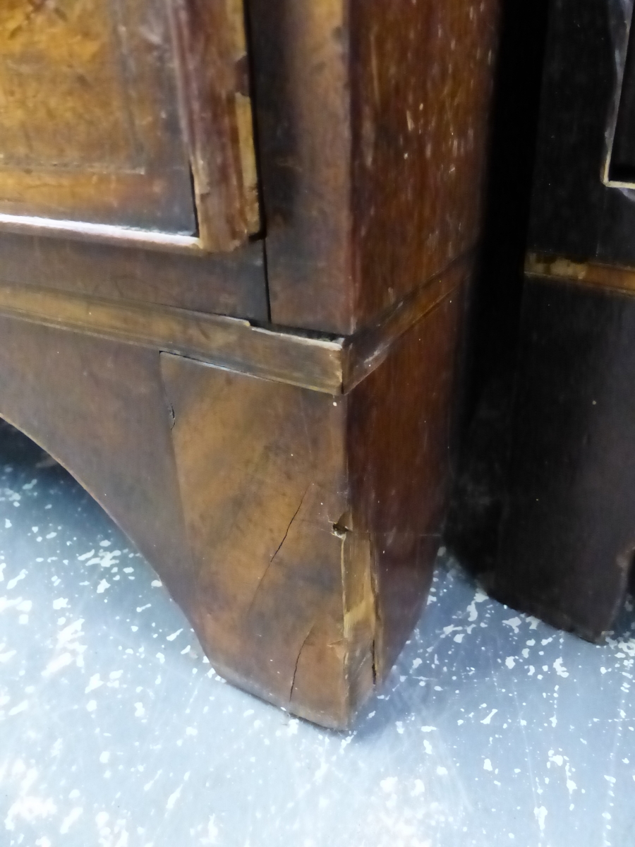 AN EARLY 19th C. MAHOGANY CHEST OF FOUR GRADUATED DRAWERS. - Image 8 of 9