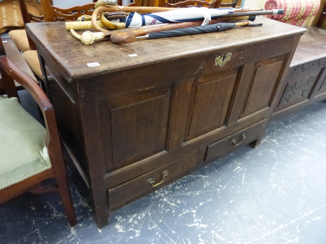 AN 18th C. OAK MULE CHEST.