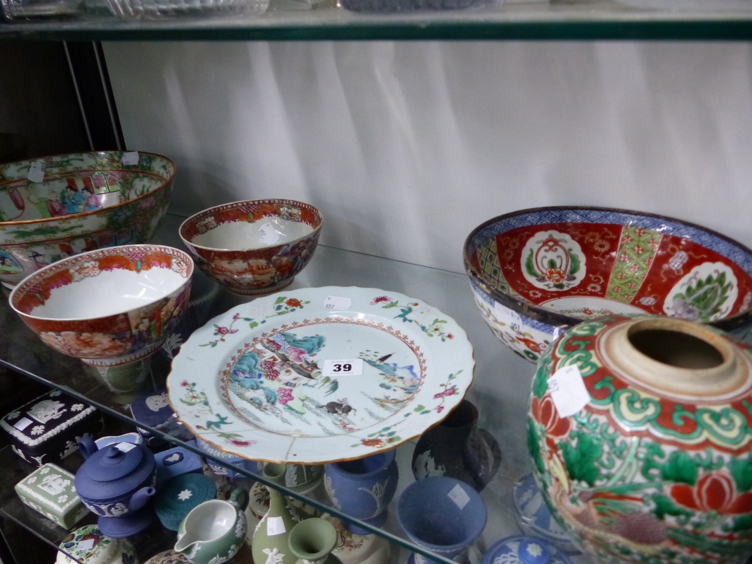 A CHINESE FAMILLE ROSE BOWL, A PAIR OF CHINESE SMALL BOWLS DECORATED WITH FIGURES AND OTHER