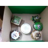 FIVE VARIOUS TRINKET BOXES TO INCLUDE ASIVER AND ENAMEL EXAMPLE