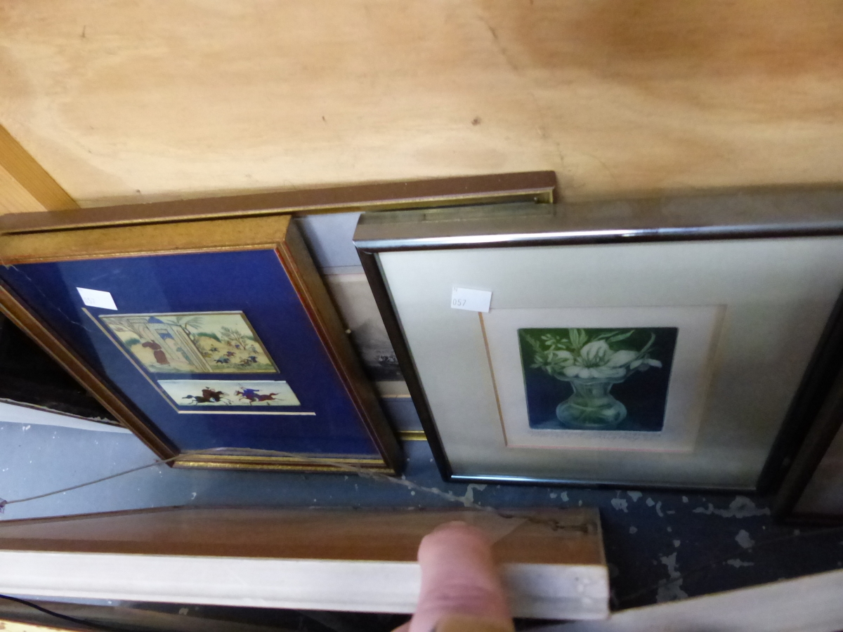 A LARGE COLLECTION OF FURNISHING PICTURES TO INCLUDE VARIOUS WATERCOLOURS ANTIQUE PRINTS, A FRAMED - Image 11 of 11