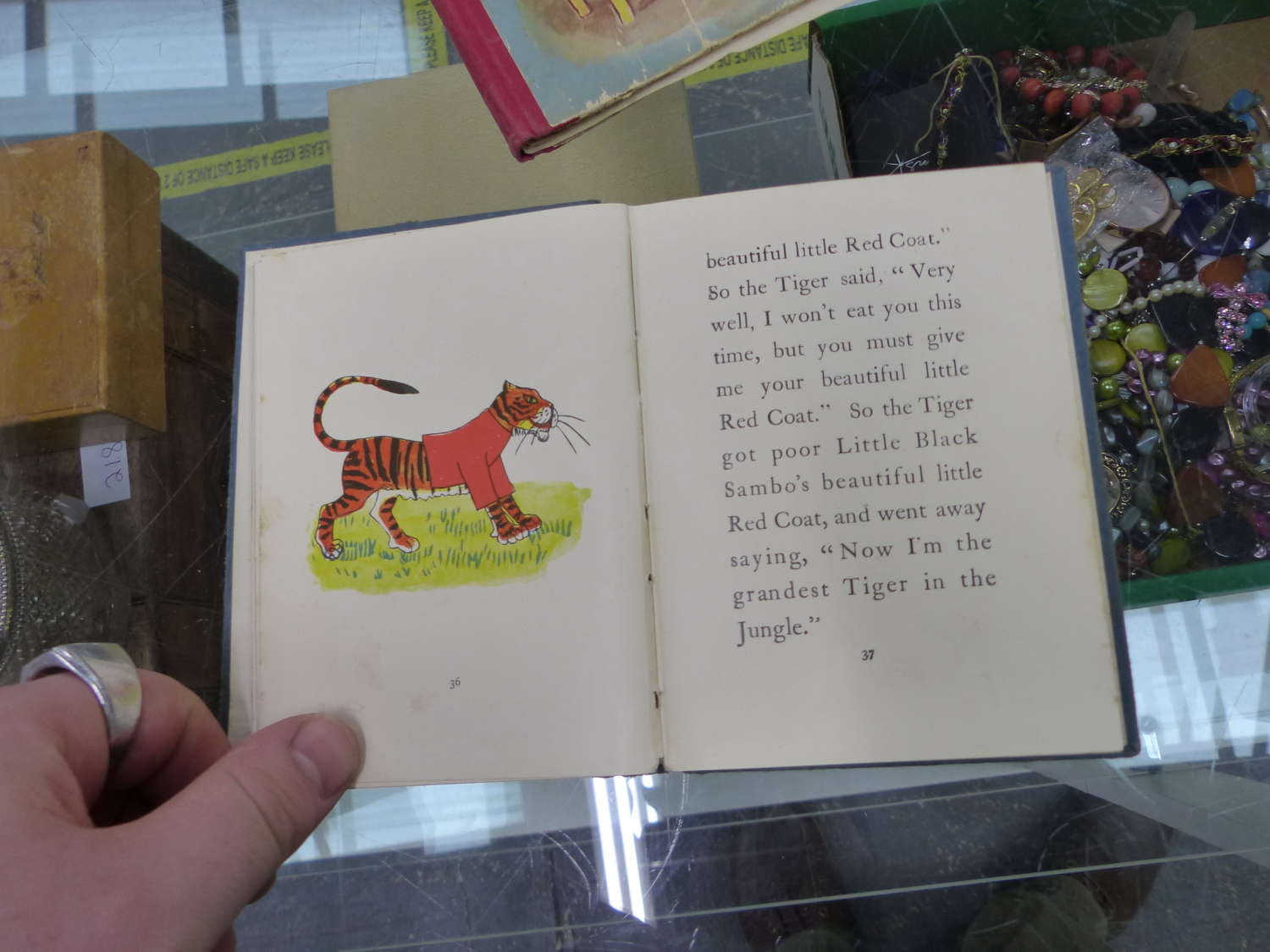 TWO RARE VINTAGE CHILDREN'S BOOKS, INCLUDING ONE BY HELEN BANNERMAN AND WATER TRIE, INCLUDING THE - Image 13 of 38