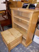 AN ANTIQUE PINE OPEN BOOK CASE, W 87 X D 33 X H 110cms, TOGETHER WITH A VICTORIAN PINE COMMODE.