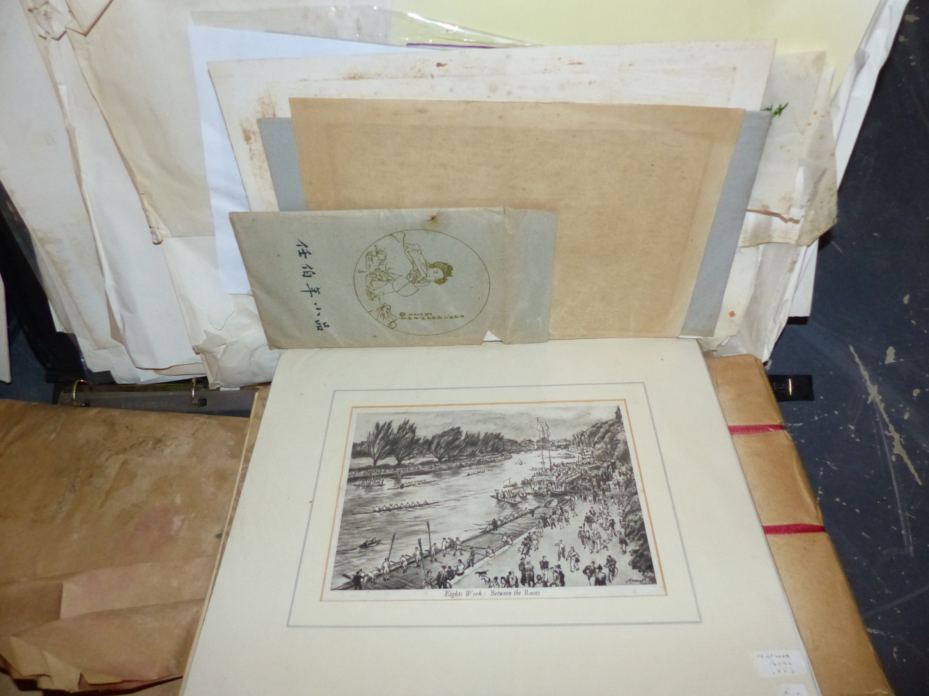 A LARGE COLLECTION OF UNFRAMED ORIENTAL PICTURES INCLUDING FOLDERS AND PORTFOLIO CASES, SIZES VARY. - Image 5 of 135