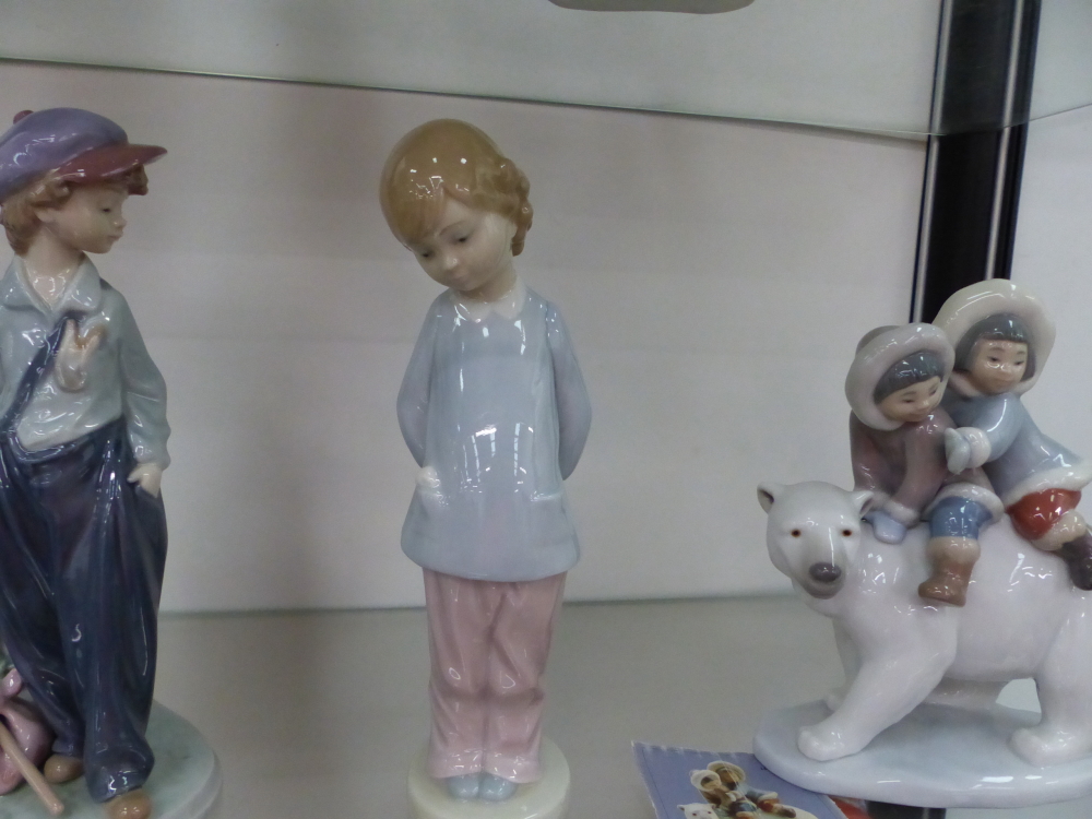 SEVEN VARIOUS LLADRO FIGURINES. - Image 5 of 6