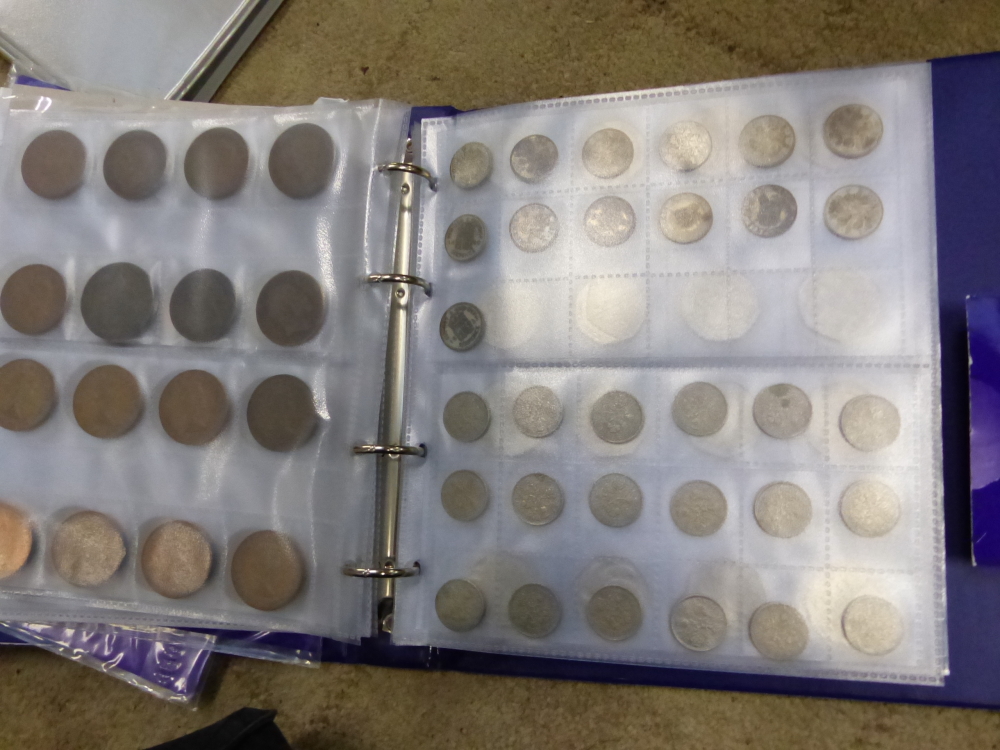 A QUANTITY OF VARIOUS COLLECTORS COIN INC. A LARGE NUMBER OF £1 AND £2 COINS, COLLECTORS CARDS TO - Image 17 of 32