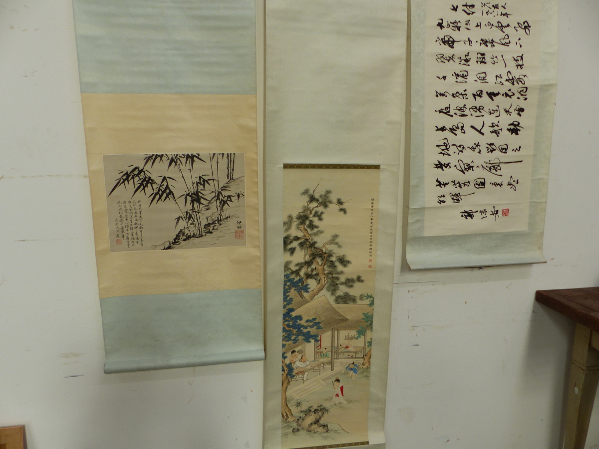 A LARGE COLLECTION OF ORIENTAL SCROLLS OF VARIOUS SUBJECTS, MANY INSCRIBED, SIZES VARY. - Image 6 of 38