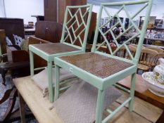 A PAIR OF GEORGIAN STYLE CHINOISEIRE PAINTED DINING CHAIRS.