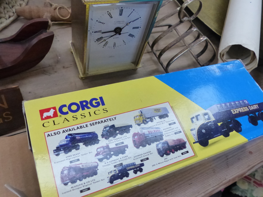 A CORGI CLASSICS EXPRESS DAIRY, A FLAGON, ORNAMENTS, MAPS, A BRASS TRAY ETC. - Image 6 of 9