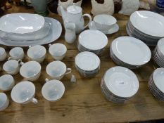 NORITAKE TEA AND DINNER SERVICE.