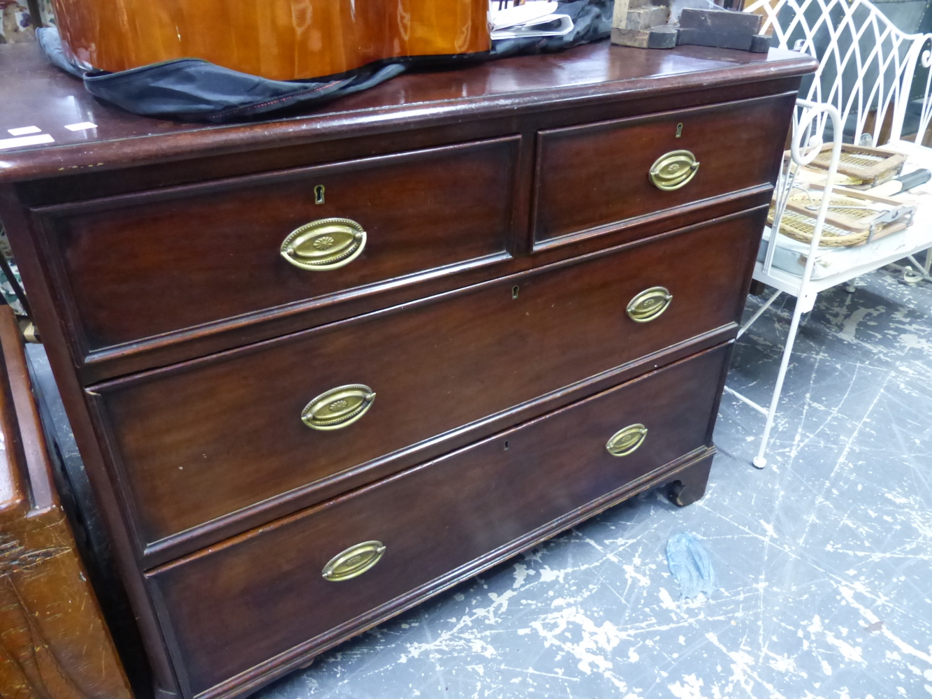 A VICTORIAN MAHOGANY CHEST OF TWO SHORT AND TWO LONG DRAWERS, W 107 X D 55 X H 86CMS.