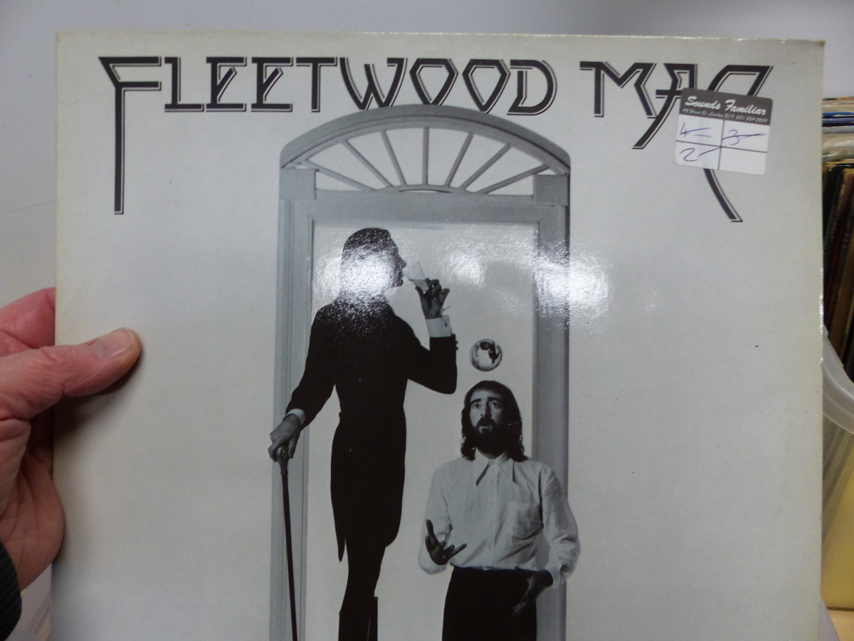 APPROXIMATELY 90 VINYL LPs, MOSTLY ROCK, TO INCLUDE T-REX, HAWKWIND, FLEETWOOD MAC, JETHRO TULL, - Image 17 of 92
