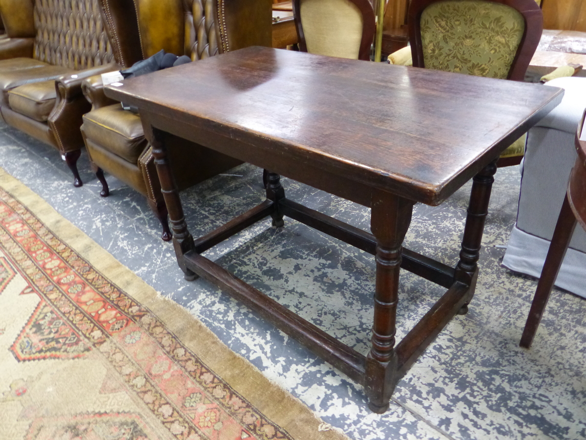 A 17th.C. AND LATER OAK SIDE TABLE ON TURNED LEG WITH STRETCHER BASE. - Image 2 of 9