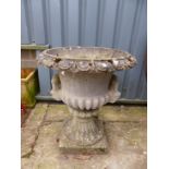 A LARGE CLASSICAL STYLE GARDEN URN.