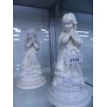 A PAIR OF DERBY PORCELAIN FIGURES.