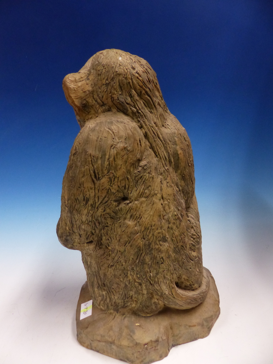 A STUDIO POTTERY FIGURE OF A SEATED MONKEY, THE OATMEAL CLAY TINTED IN COLOURS, INDISTINCTLY SIGNED. - Image 6 of 10