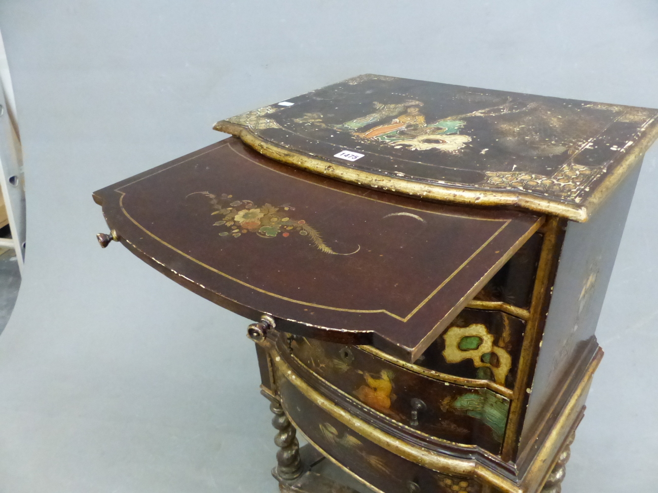 A CHINOISERIE SIMULATED LACQUER SIDE CABINET WITH A BRUSHING SLIDE ABOVE A CONFIGURATION OF FIVE - Image 7 of 10