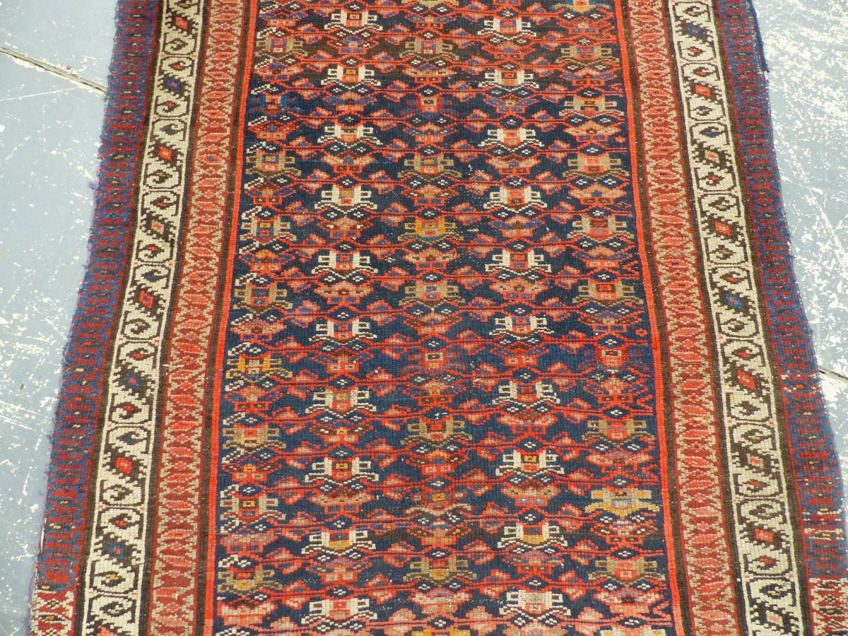 AN ANTIQUE PERSIAN TRIBAL RUNNER, 430 X 115cm. - Image 13 of 22