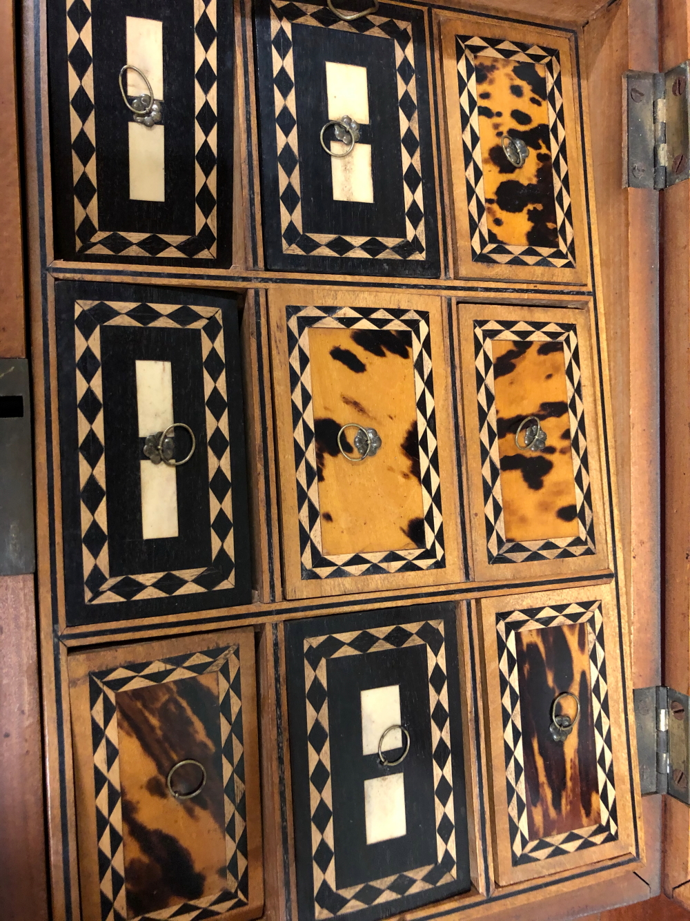 A 19th C. INDIAN TORTOISESHELL SPICE BOX, THE VENEERS ON THE RECTANGULAR LID DIVIDED BY EBONY AND - Image 7 of 21