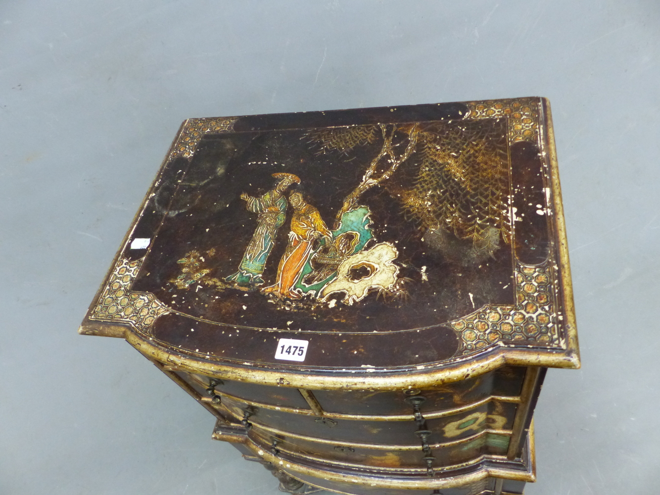 A CHINOISERIE SIMULATED LACQUER SIDE CABINET WITH A BRUSHING SLIDE ABOVE A CONFIGURATION OF FIVE - Image 2 of 10