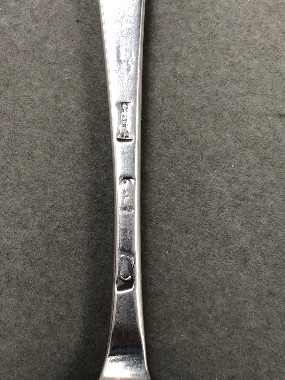 FOUR EARLY 18th CENTURY HALLMARKED SILVER (MARKS RUBBED) SERVING SPOONS, ONE MAKERS MARK - Image 8 of 20