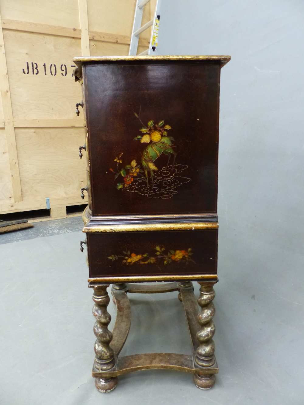 A CHINOISERIE SIMULATED LACQUER SIDE CABINET WITH A BRUSHING SLIDE ABOVE A CONFIGURATION OF FIVE - Image 8 of 10