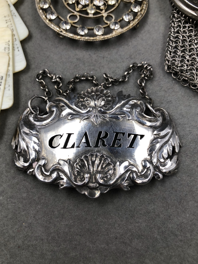 AN ANTIQUE SILVER CHANTELAINE HANGING AIDE MEMOIRE, WITH SILVER COVERS AND SIX IVORY PAGES, TOGETHER - Image 2 of 5