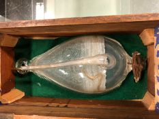 AN OAK CASED GEORGE III WEATHER GLASS/ BAROMETER, THE CASE. W 30 x D 15 x H 14.5cms. TOGETHER WITH A