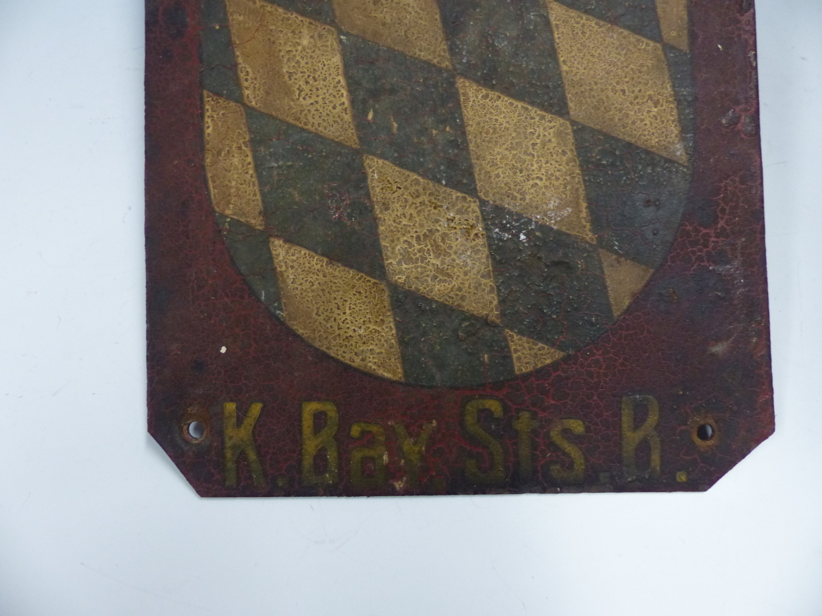 A ROYAL BAVARIAN RAILWAYS CARRIAGE PLATE PAINTED WITH THE CROWNED STATE ARMORIAL ON A RED GROUND - Image 5 of 6