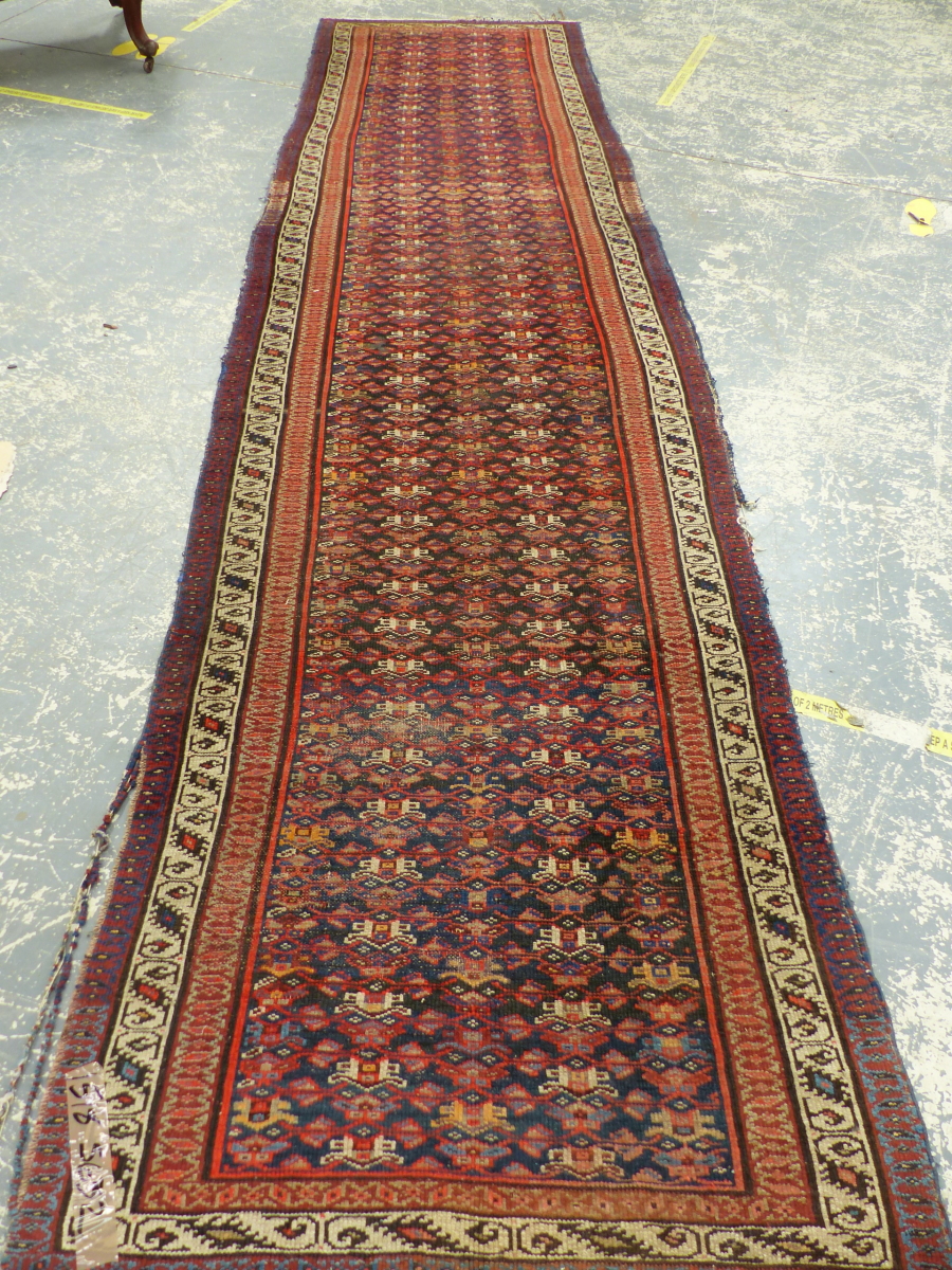 AN ANTIQUE PERSIAN TRIBAL RUNNER, 430 X 115cm. - Image 2 of 22