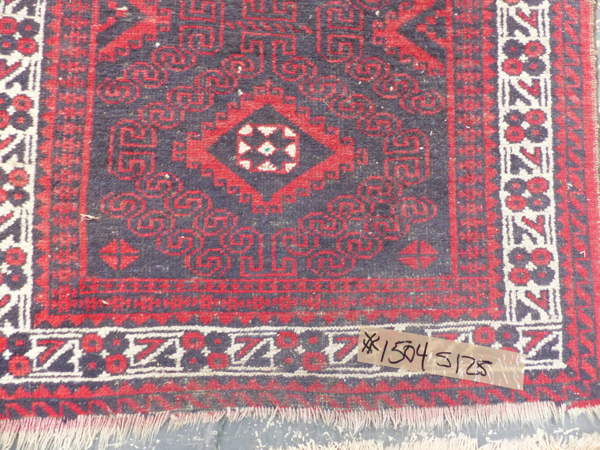 A BELOUCH RUG, 134 X 92cm. - Image 6 of 12