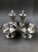 A PAIR OF GEORGIAN HALLMARKED SILVER SALTS OF OCTAGONAL FORM, DATED 1802 FOR ROBERT HENNELL I, DAVID