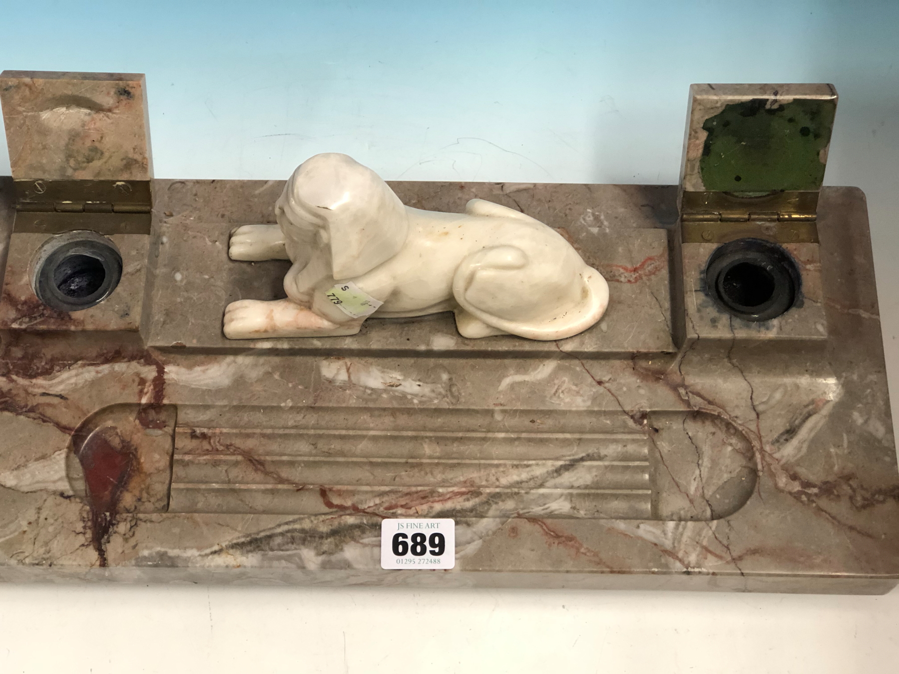 A MOTTLED PINK/GREY MARBLE INKSTAND MOUNTED WITH CENTRAL WHITE MARBLE SPHINX FLANKED BY HINGED - Image 7 of 7