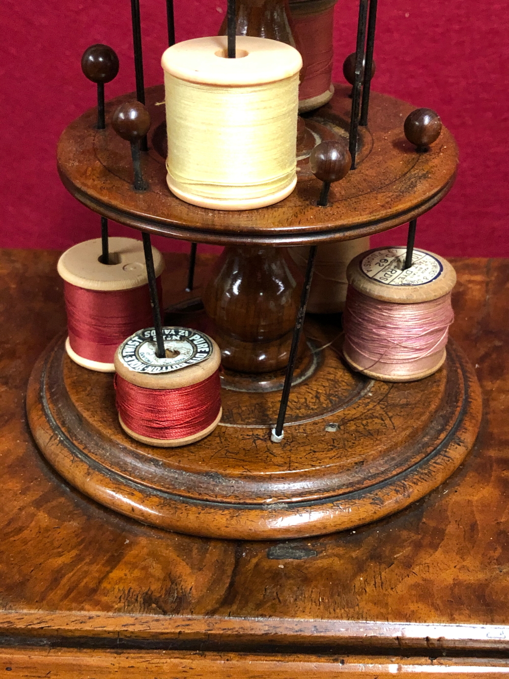 A VICTORIAN WALNUT SEWING COMPENDIUM, THE TWO GRADED CIRCULAR TIERS OF THE COTTON REEL ABOVE A - Image 5 of 18