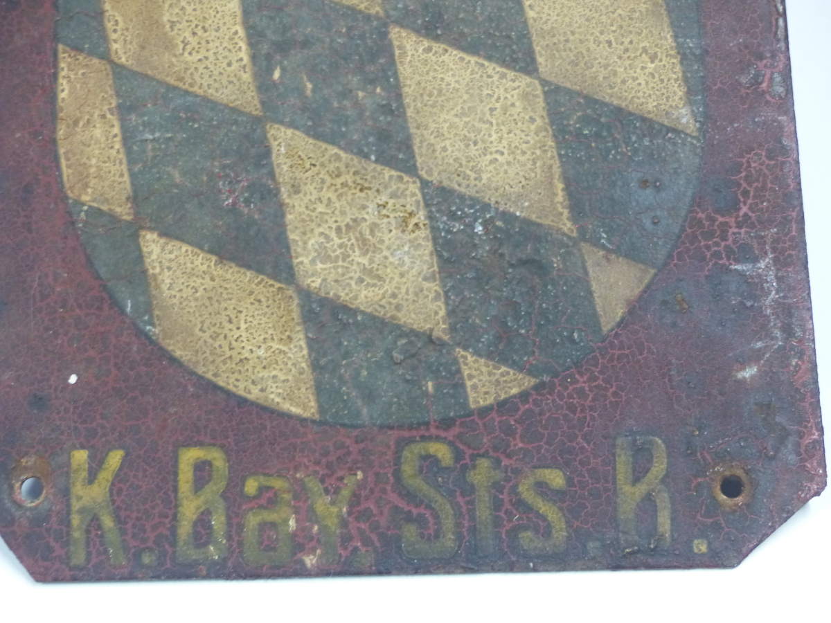 A ROYAL BAVARIAN RAILWAYS CARRIAGE PLATE PAINTED WITH THE CROWNED STATE ARMORIAL ON A RED GROUND - Image 2 of 6