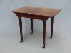 A 19th.C. MAHOGANY ONE DRAWER WRITING TABLE IN THE MANNER OF GILLOWS, BRASS CASTORS. H. 75 x W. 92 x