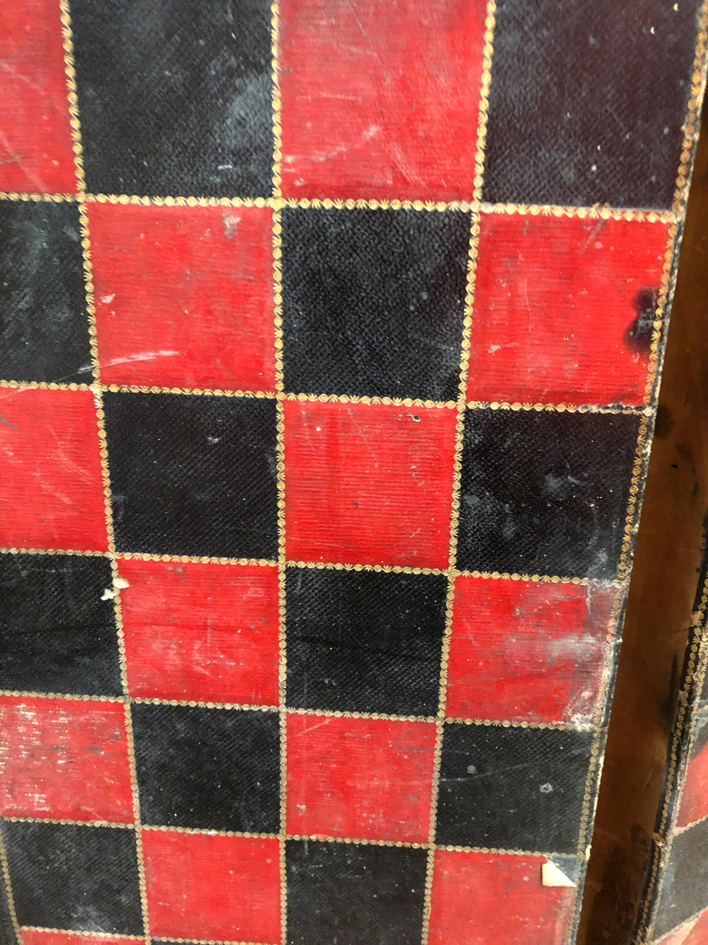 A RED, BLACK AND GILT LEATHER MOUNTED CHESS BOARD DISGUISED AS TWO VOLUMES ON THE HISTORY OF ENGLAND - Image 11 of 11