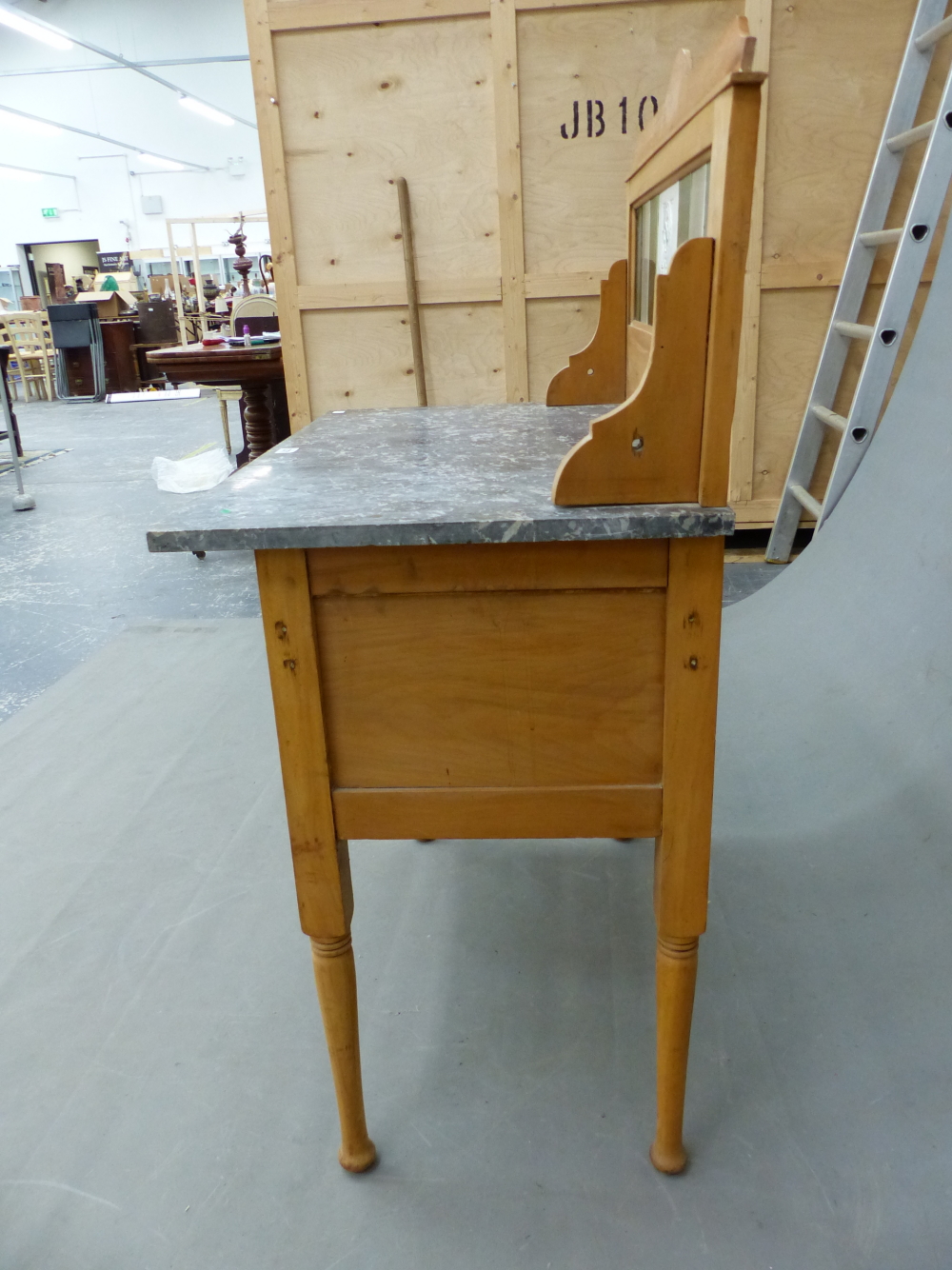 AN EDWARDIAN GREY MARBLE TOPPED PINE WASHSTAND WITH A TILED BACK ABOVE A DOOR TO THE FRONT, THE - Image 6 of 9