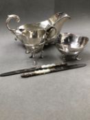 VICTORIAN HALLMARKED SILVER SMALL CREAM JUG AND MATCHING SUGAR BOWL, DATED LONDON 1892, FOR