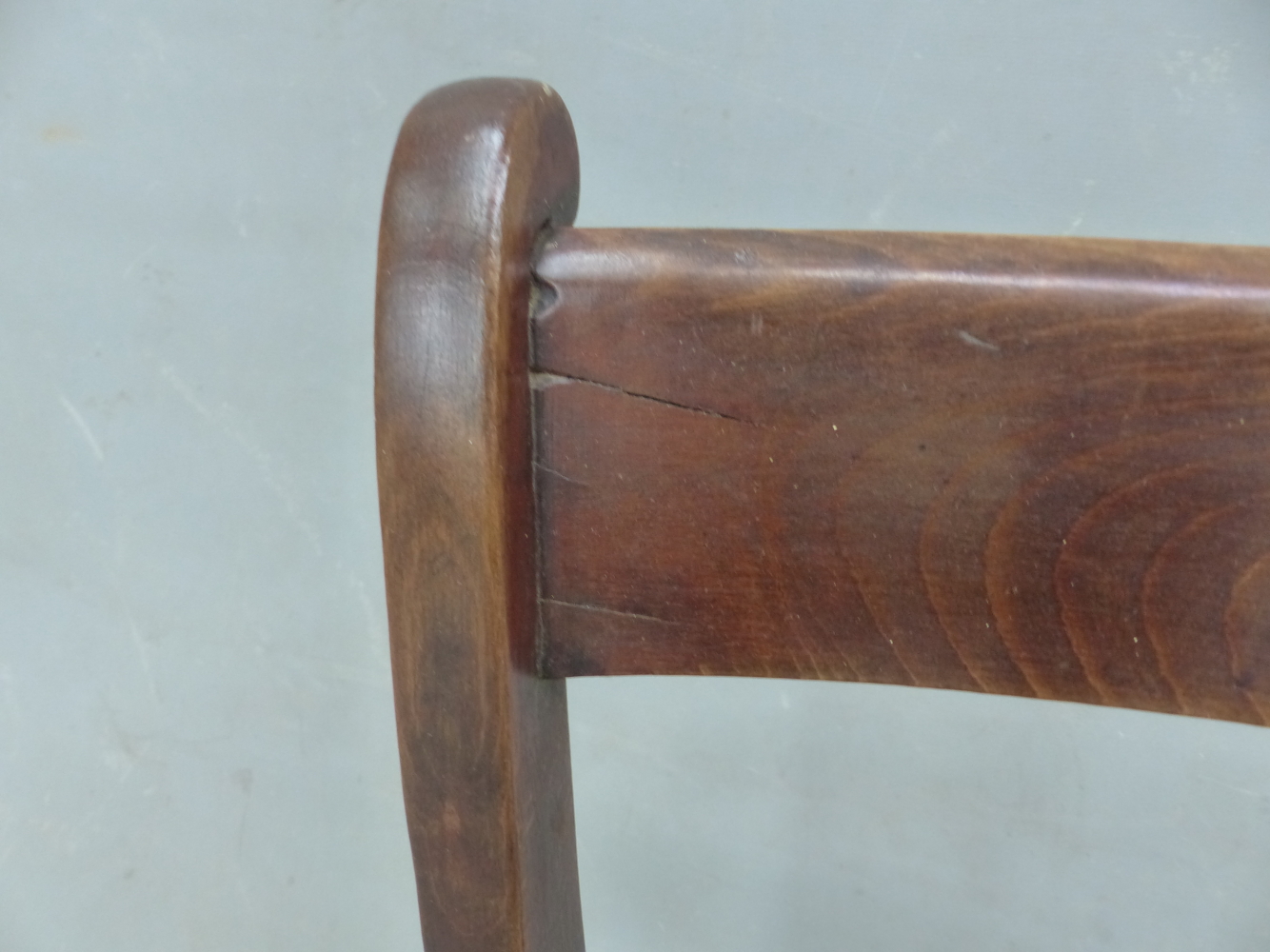 A SET OF FOUR ANTIQUE OXFORD CHAIRS WITH SADDLE SEATS AND RING TURNED BALUSTER LEGS - Image 6 of 7