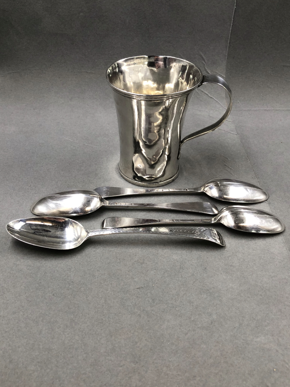 FOUR EARLY 18th CENTURY HALLMARKED SILVER (MARKS RUBBED) SERVING SPOONS, ONE MAKERS MARK