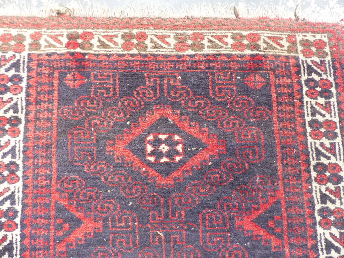 A BELOUCH RUG, 134 X 92cm. - Image 10 of 12