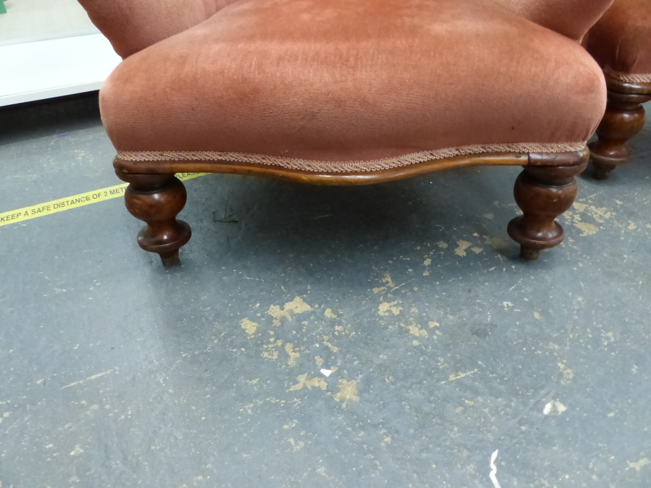 A NEAR PAIR OF VICTORIAN BUTTON BACK ARMCHAIRS - Image 8 of 42