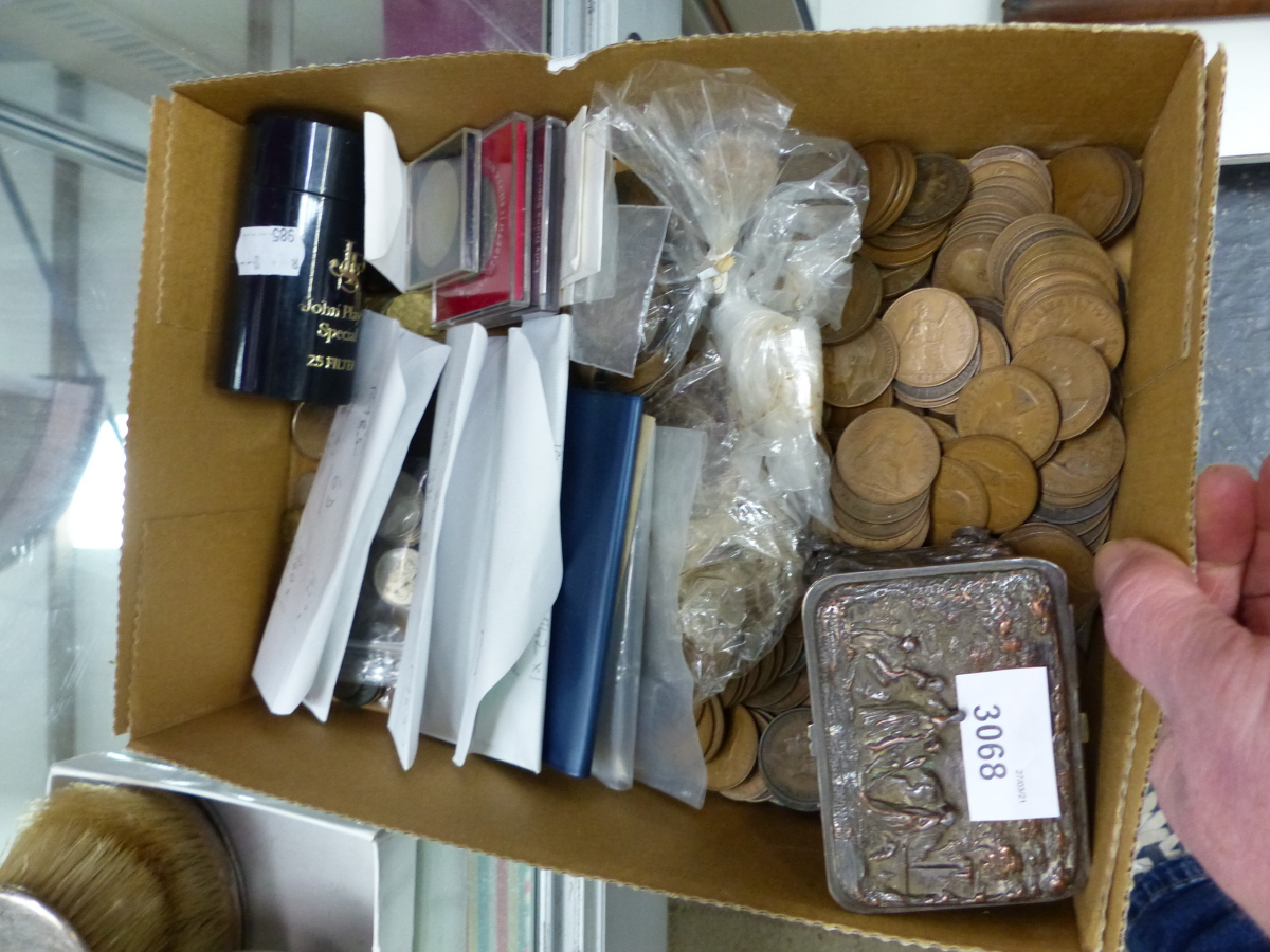 AN ELECTROTYPE BOX TOGETHER WITH LARGELY BRITISH COINS TO INCLUDE 1819 +1889 CROWNS.