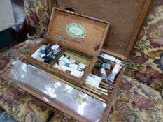 THREE VINTAGE ARTIST BOXES.