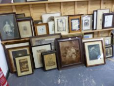 A LARGE GROUP OF ANTIQUE AND LATER FRAMED PRINTS, INCLUDING PORTRAITS, BOTANICAL SUBJECTS,